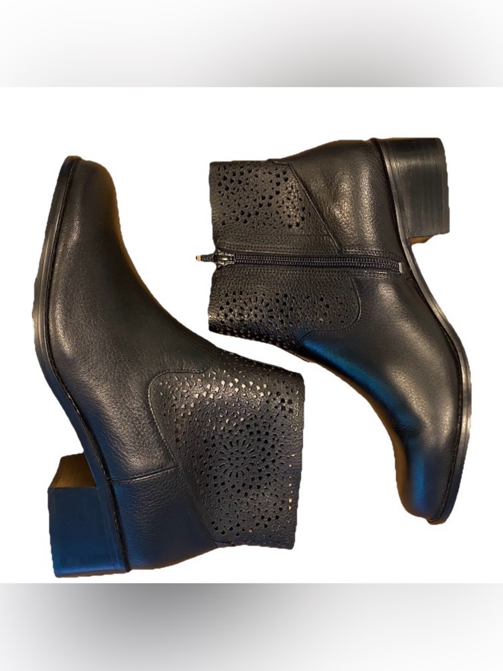Vionic Leather Ankle Bootie Black 9